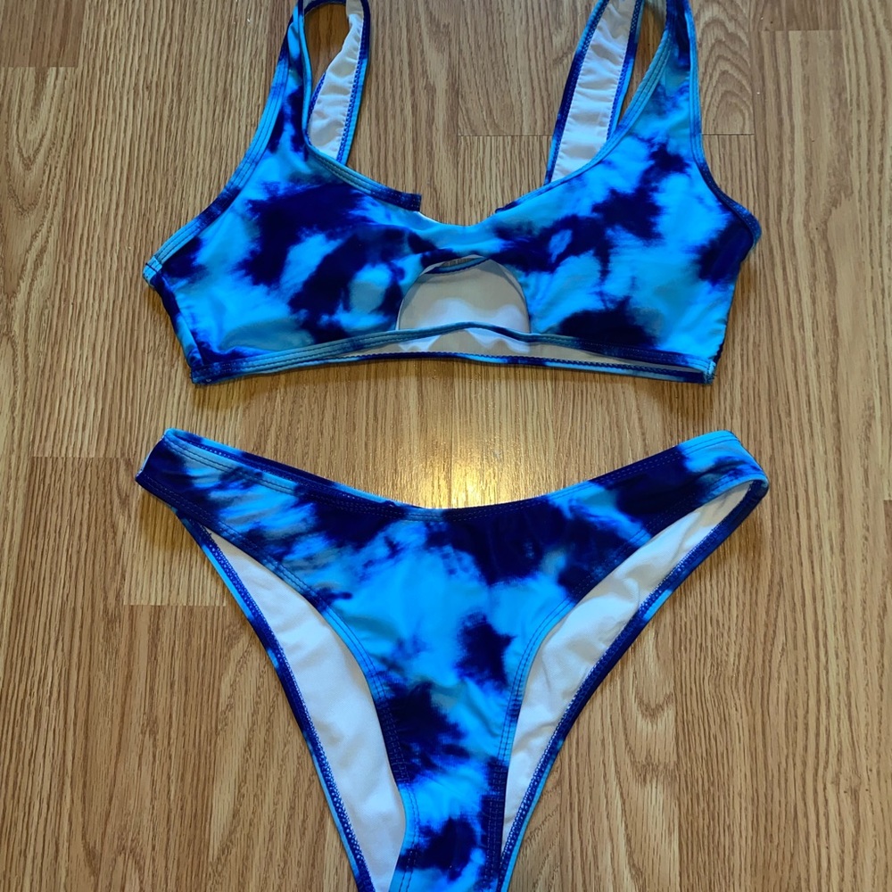 SHEIN Blue Tie Dye cut out Bikini